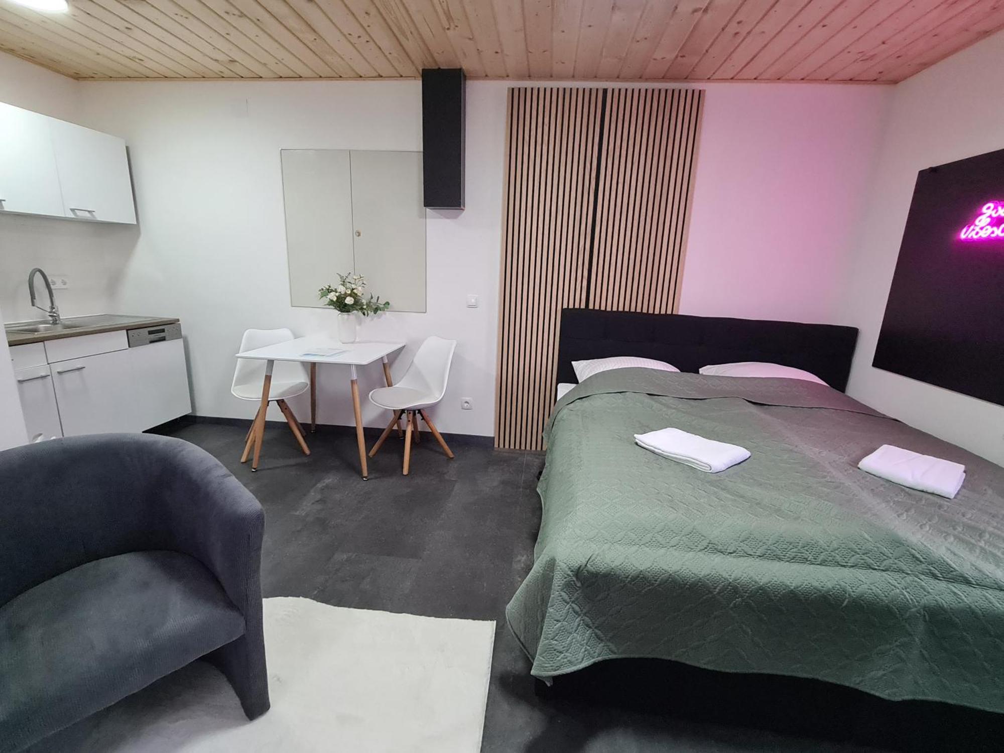 Theox No 11 Fuer 2 Personen Apartment